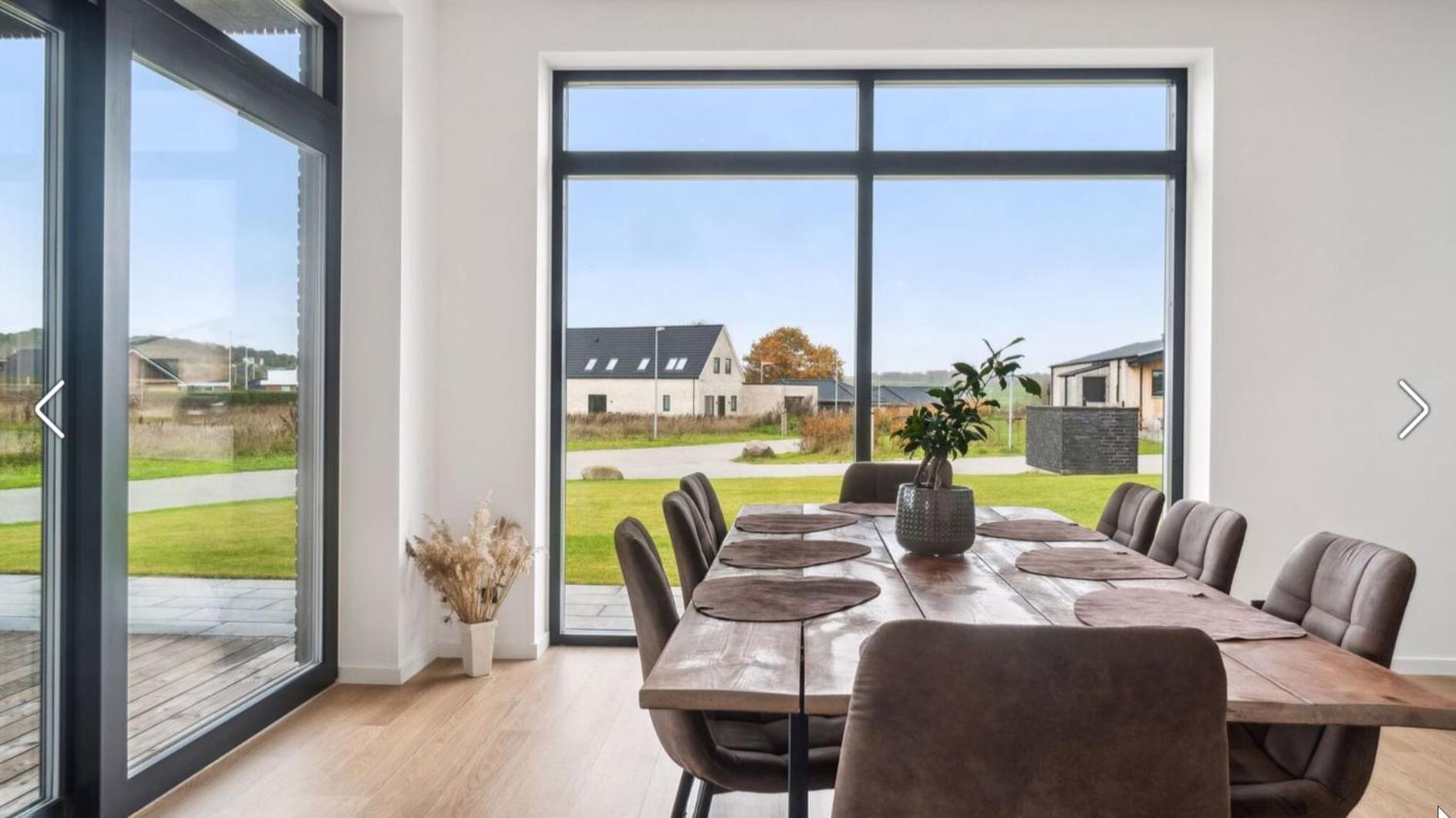 Bright, Quiet, Comfortable Room In A Luxury Home Horsens Exterior photo